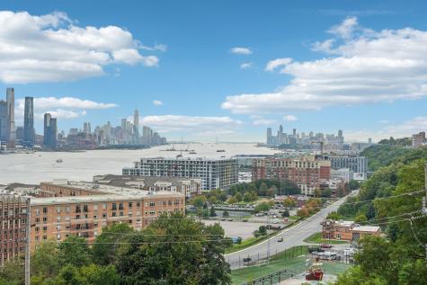 6040 Boulevard East West New York NJ 07093