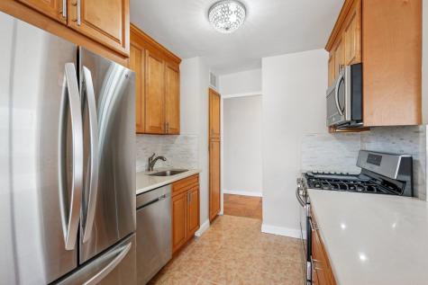 6040 Boulevard East West New York NJ 07093