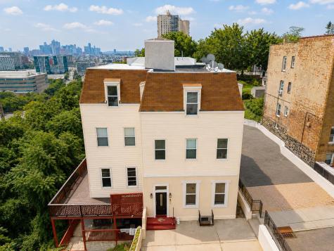 5 Oak Street Weehawken NJ 07086