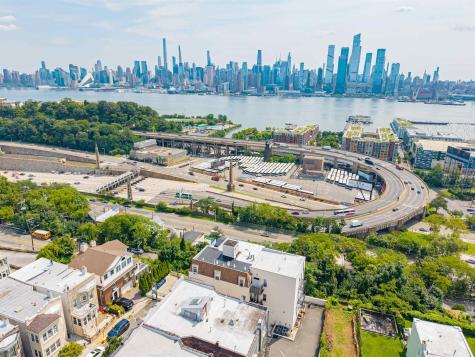 5 Oak Street Weehawken NJ 07086