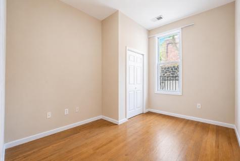5 Oak Street Weehawken NJ 07086