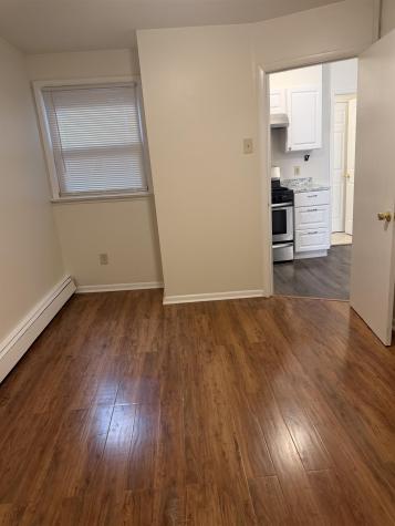 15 West 52nd Street Bayonne NJ 07002