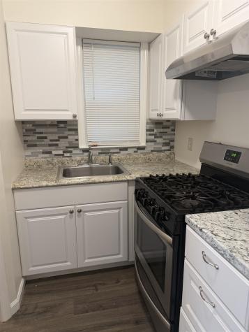 15 West 52nd Street Bayonne NJ 07002