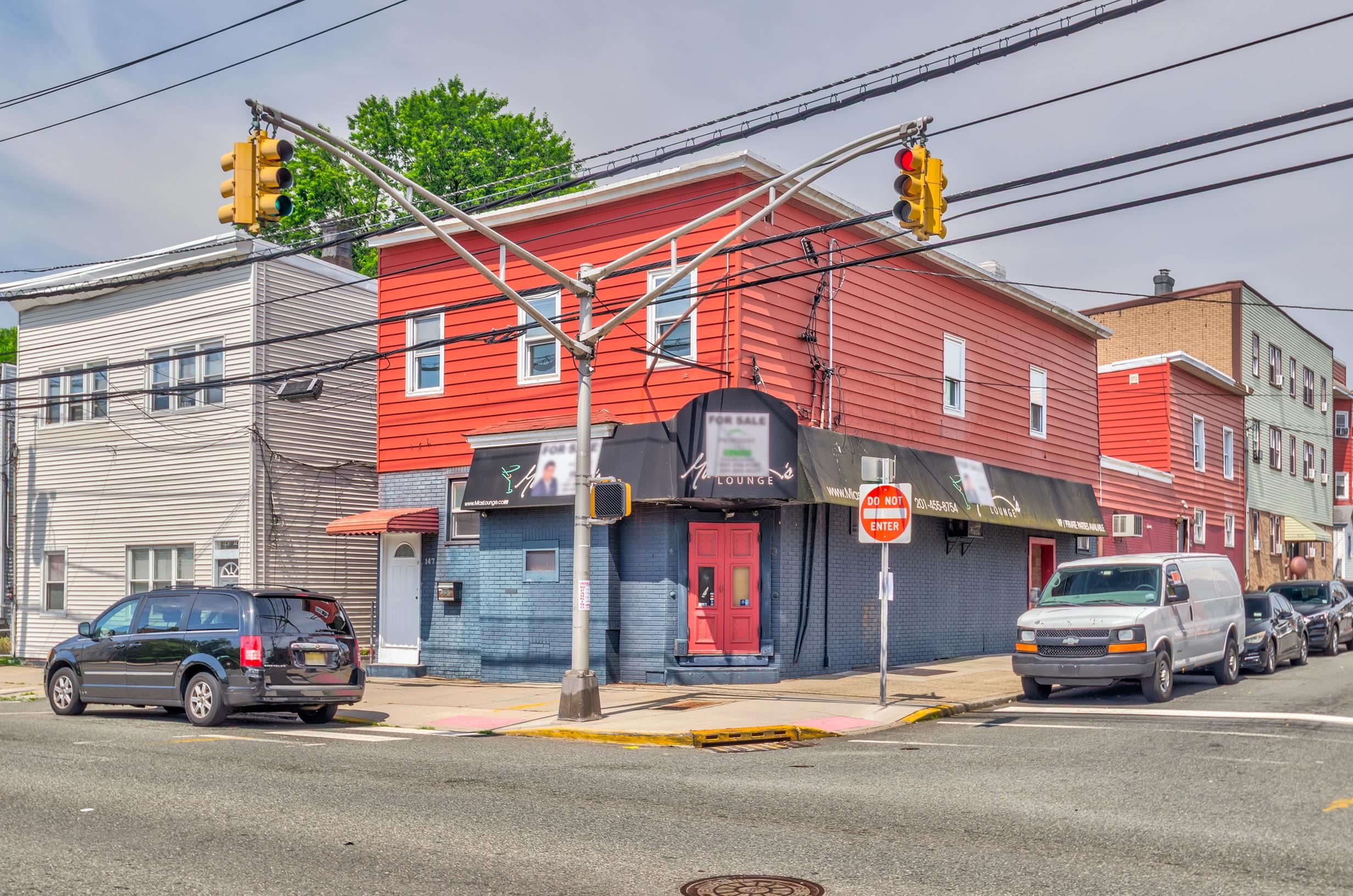 147 Avenue E Bayonne NJ 07002