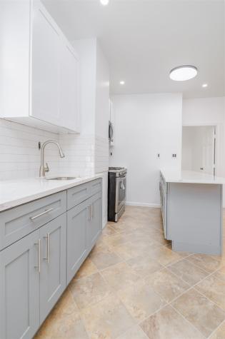 147 Avenue E Bayonne NJ 07002