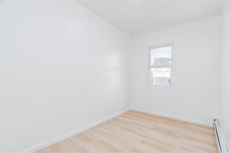 147 Avenue E Bayonne NJ 07002