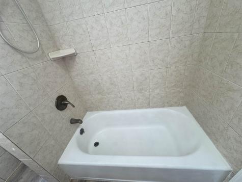 72 17th Street Bayonne NJ 07002