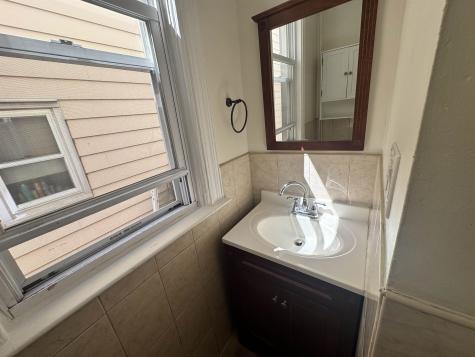 72 17th Street Bayonne NJ 07002