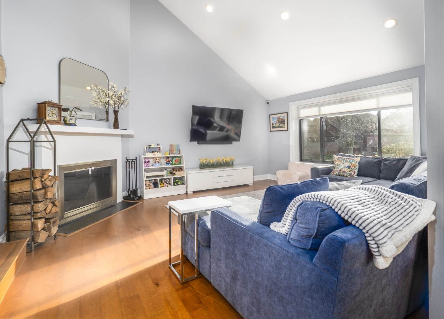 183 Sandcastle Key Secaucus NJ 07094