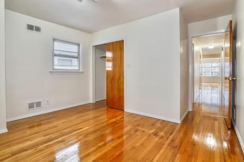 502 Avenue E Bayonne NJ 07002