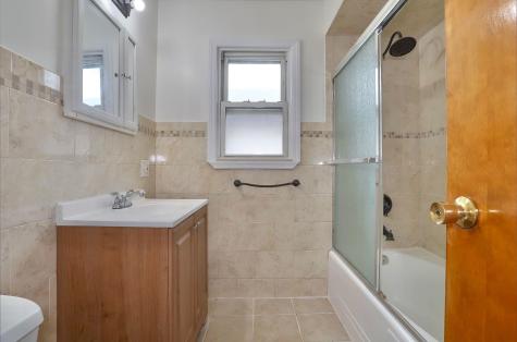 502 Avenue E Bayonne NJ 07002