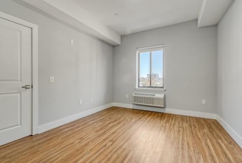 424 Whiton Street Jersey City NJ 07304