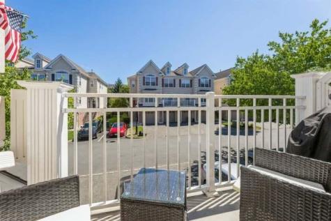 209 Blue Heron Drive Secaucus NJ 07094