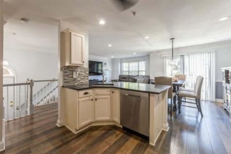 209 Blue Heron Drive Secaucus NJ 07094