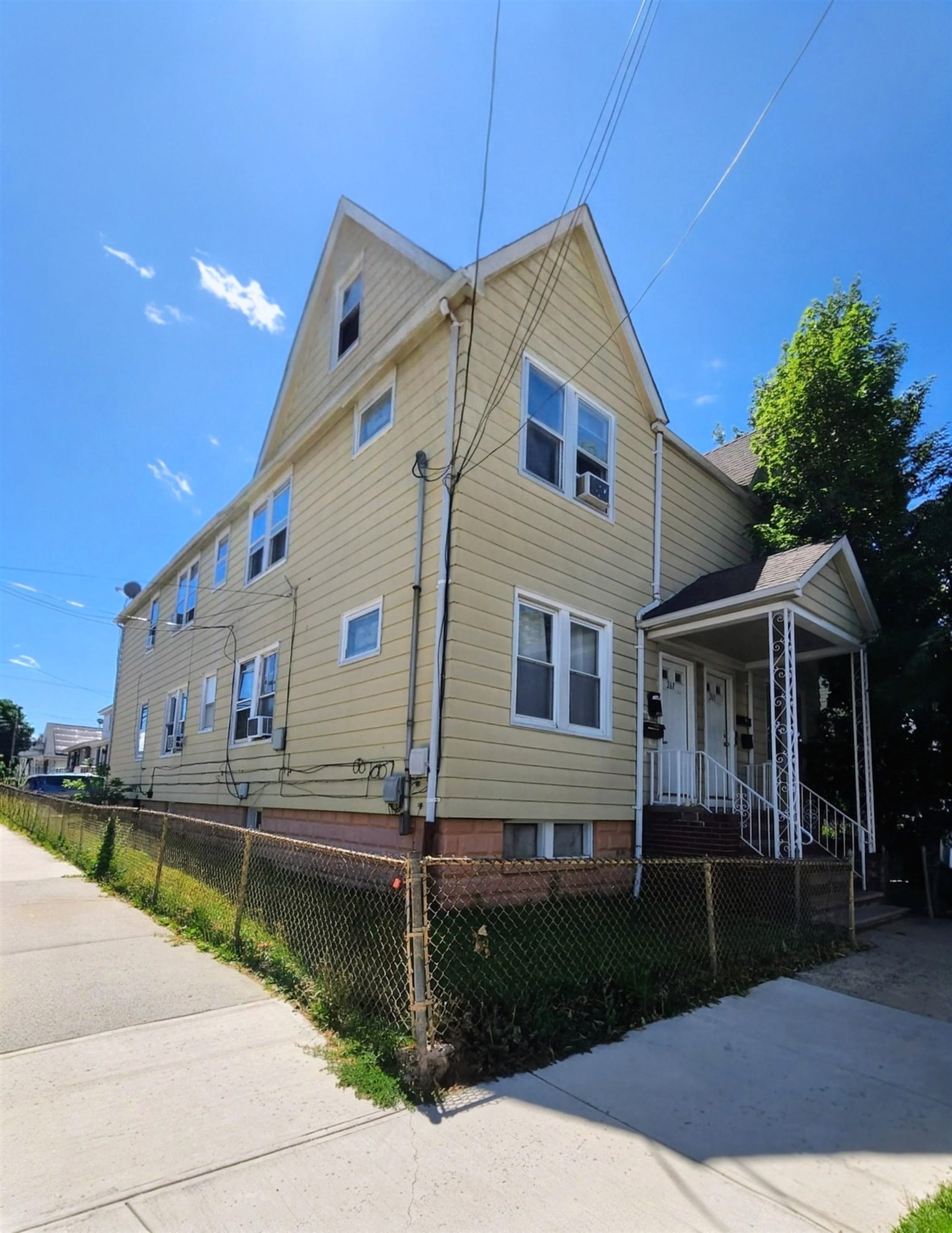 261 Centre Avenue Secaucus NJ 07094