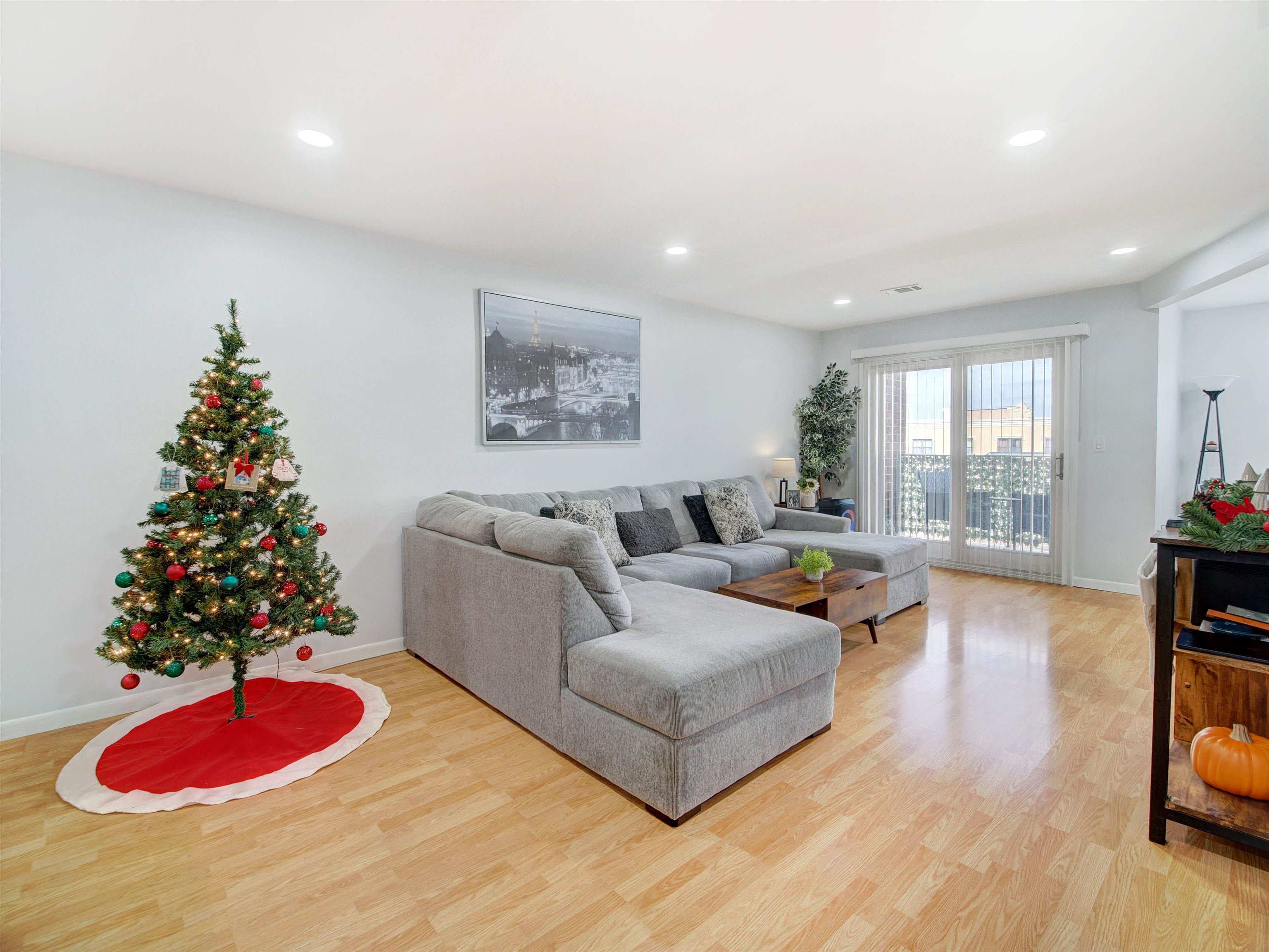 8841 Kennedy Boulevard North Bergen NJ 07047