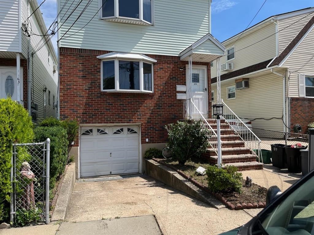 65 Suburbia Court Jersey City NJ 07305