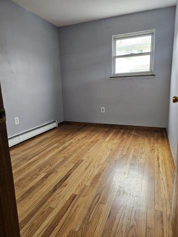 65 Suburbia Court Jersey City NJ 07305
