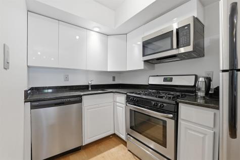 6405 Boulevard East West New York NJ 07093