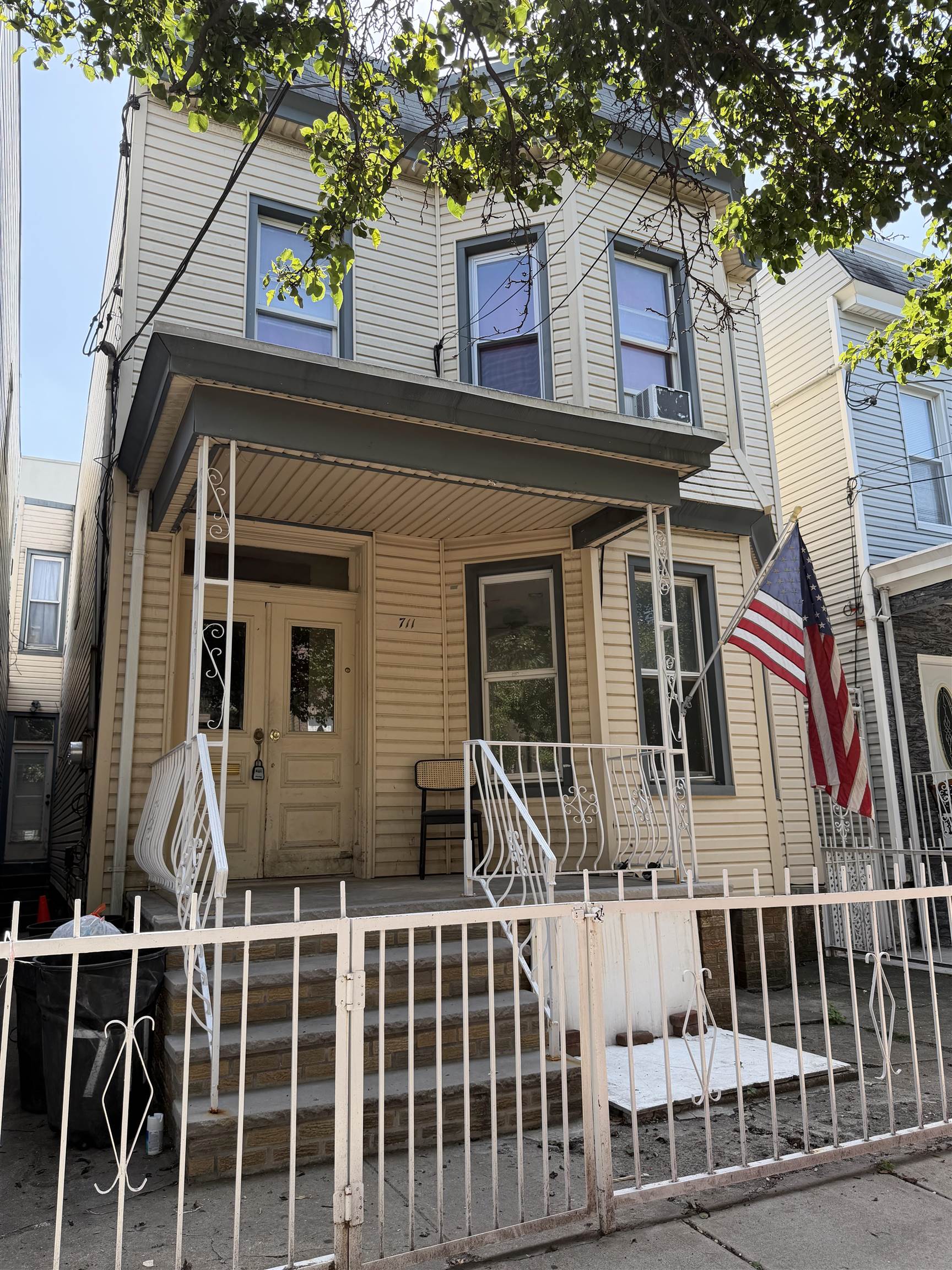 711A 27th Street Union City NJ 07087