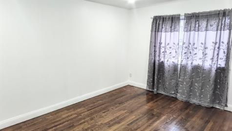8 Van Nostrand Avenue Jersey City NJ 07305-1815