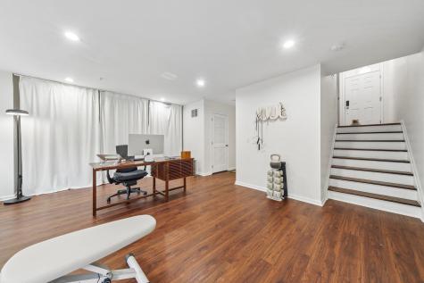 21 Creekside Court Secaucus NJ 07094