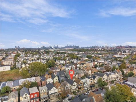 23 Willow Street Bayonne NJ 07002-4704