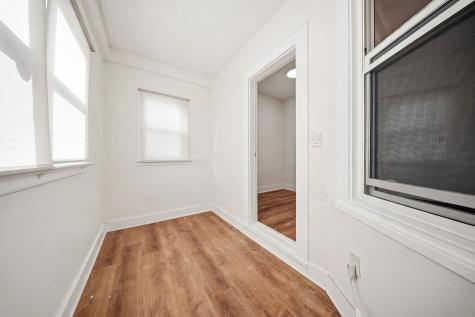 23 Willow Street Bayonne NJ 07002-4704