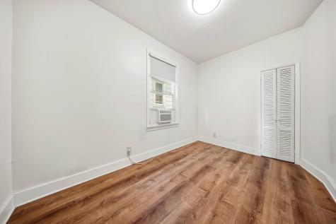 23 Willow Street Bayonne NJ 07002-4704