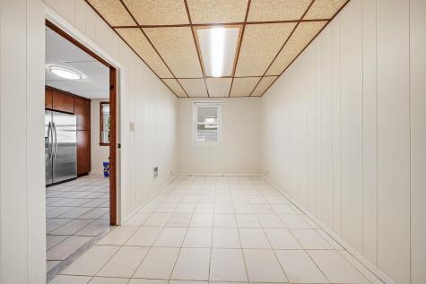 23 Willow Street Bayonne NJ 07002-4704