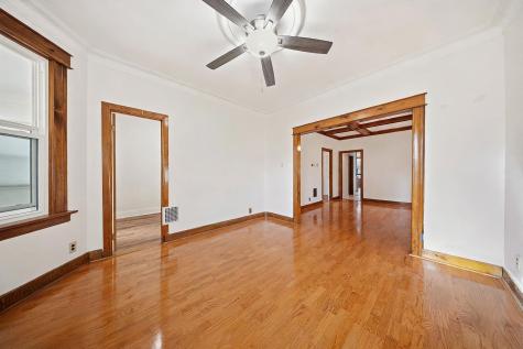 23 Willow Street Bayonne NJ 07002-4704