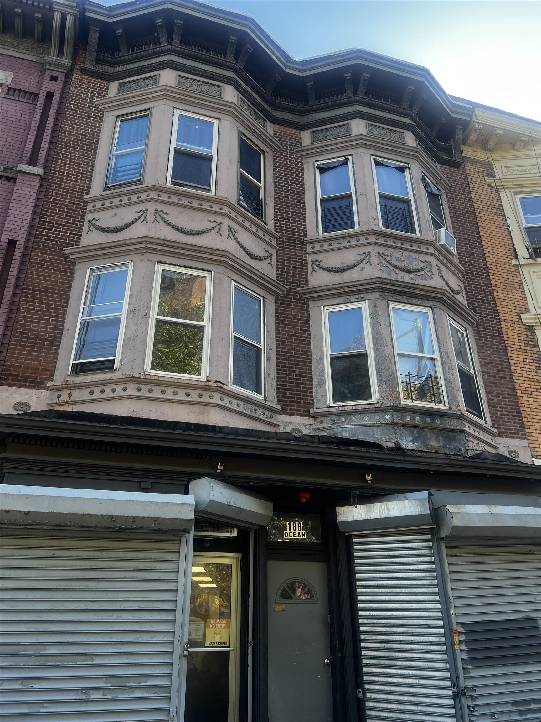 188 Ocean Avenue Jersey City NJ 07305-3832