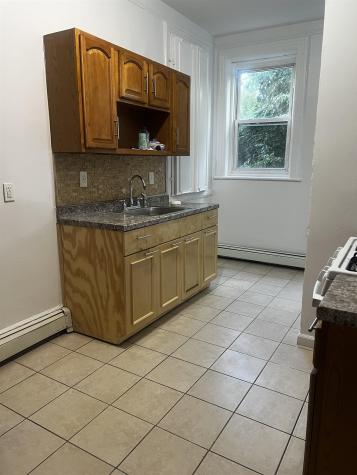 188 Ocean Avenue Jersey City NJ 07305-3832