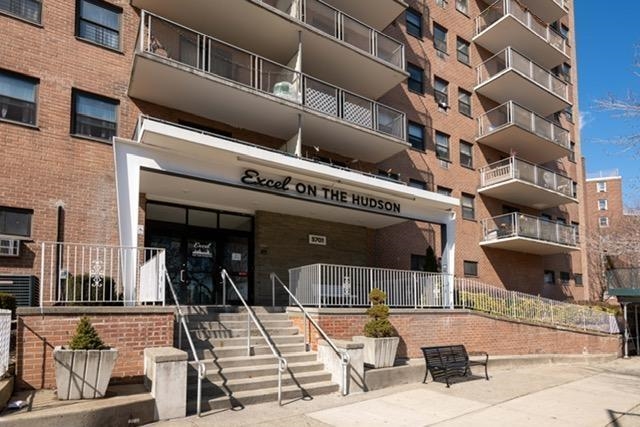 5701 Boulevard East West New York NJ 07093