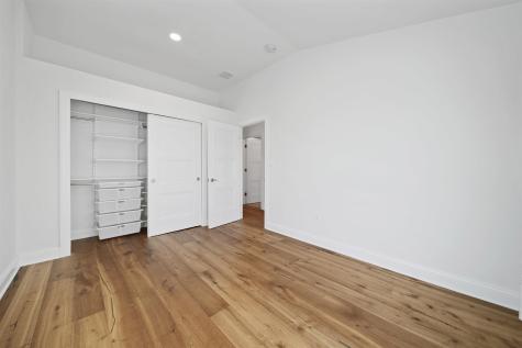 402 Kingston Court West New York NJ 07093