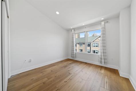 402 Kingston Court West New York NJ 07093