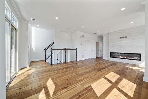 402 Kingston Court West New York NJ 07093