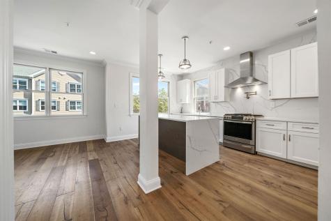 402 Kingston Court West New York NJ 07093
