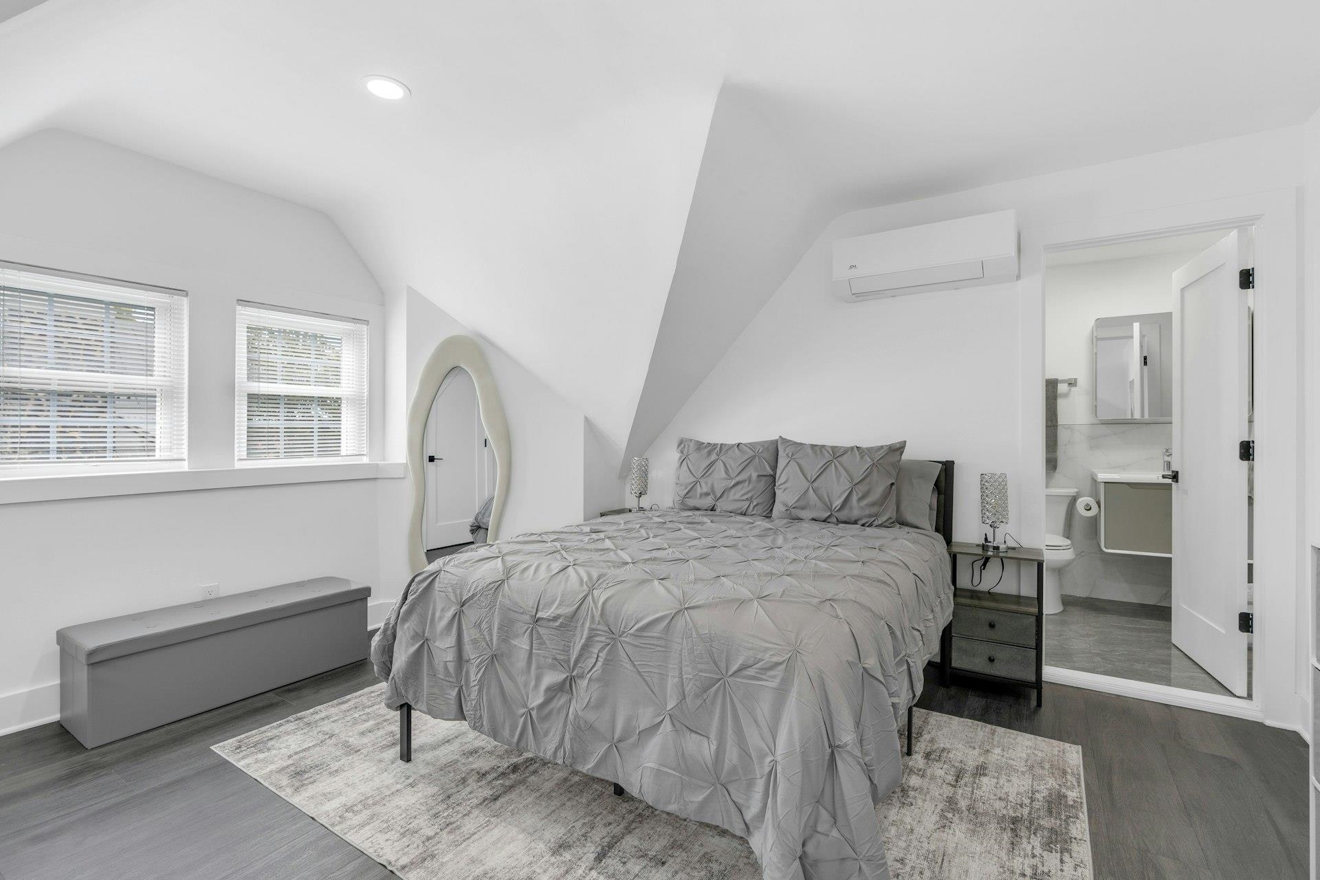 19 Hamilton Avenue Weehawken NJ 07086
