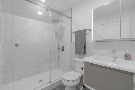 19 Hamilton Avenue Weehawken NJ 07086