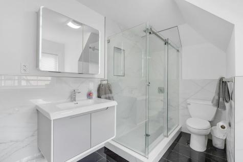 19 Hamilton Avenue Weehawken NJ 07086