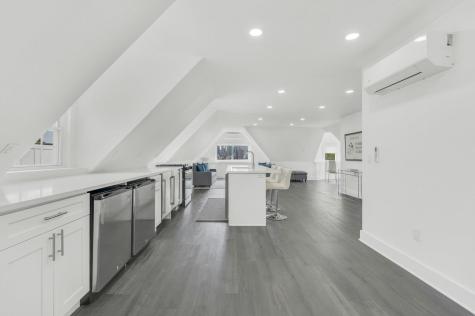 19 Hamilton Avenue Weehawken NJ 07086