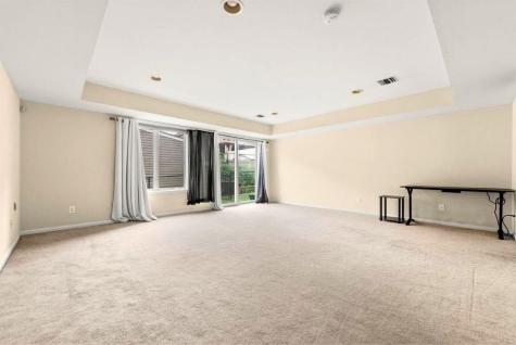 2 Hops Commons Court Secaucus NJ 07094