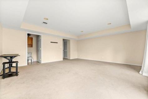 2 Hops Commons Court Secaucus NJ 07094