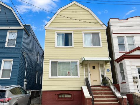 302 Chapel Avenue Jersey City NJ 07305
