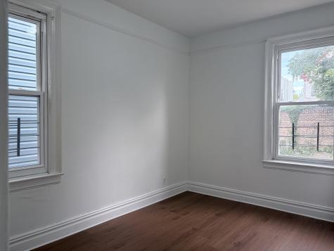 302 Chapel Avenue Jersey City NJ 07305