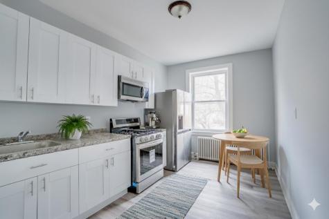 678 Liberty Avenue Jersey City NJ 07307