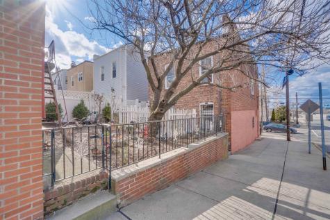 678 Liberty Avenue Jersey City NJ 07307