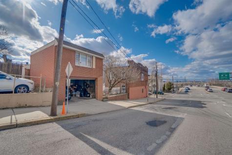 678 Liberty Avenue Jersey City NJ 07307