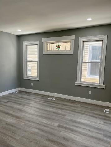 20 West 49th Street Bayonne NJ 07002
